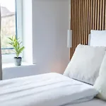 Dwellstay - *