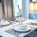 شقة Dwellstay - *