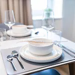 شقة Dwellstay - *