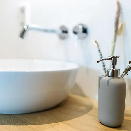 Dwellstay -