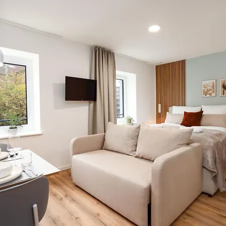 Apartmán Dwellstay - *