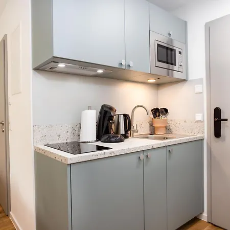 Dwellstay -