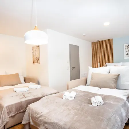 Apartamento Dwellstay - *